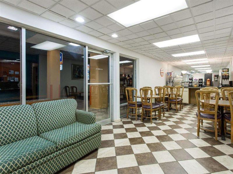 ฮาวเวิร์ด จอห์นสัน บาย วินด์แฮม เวอร์จิเนียบีช Motel ภายนอก รูปภาพ