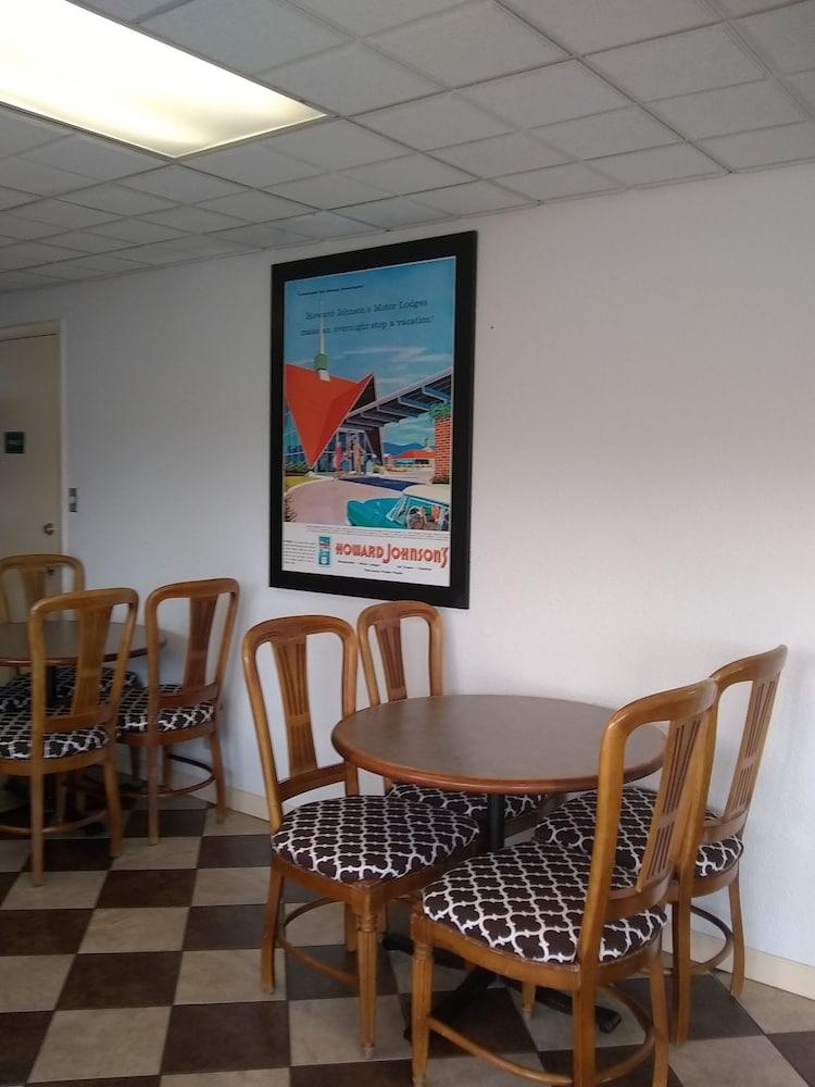 ฮาวเวิร์ด จอห์นสัน บาย วินด์แฮม เวอร์จิเนียบีช Motel ภายนอก รูปภาพ