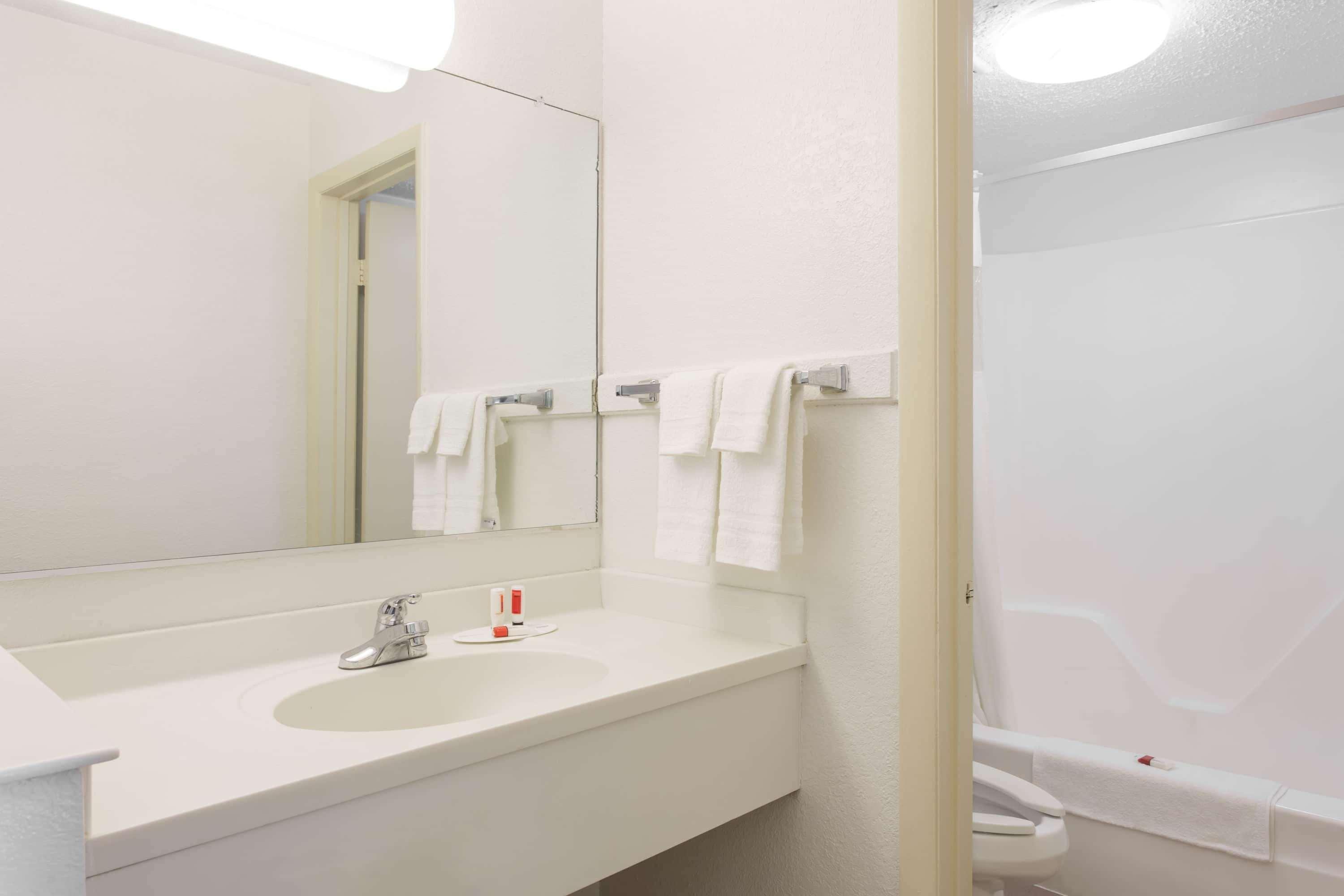 ฮาวเวิร์ด จอห์นสัน บาย วินด์แฮม เวอร์จิเนียบีช Motel ภายนอก รูปภาพ