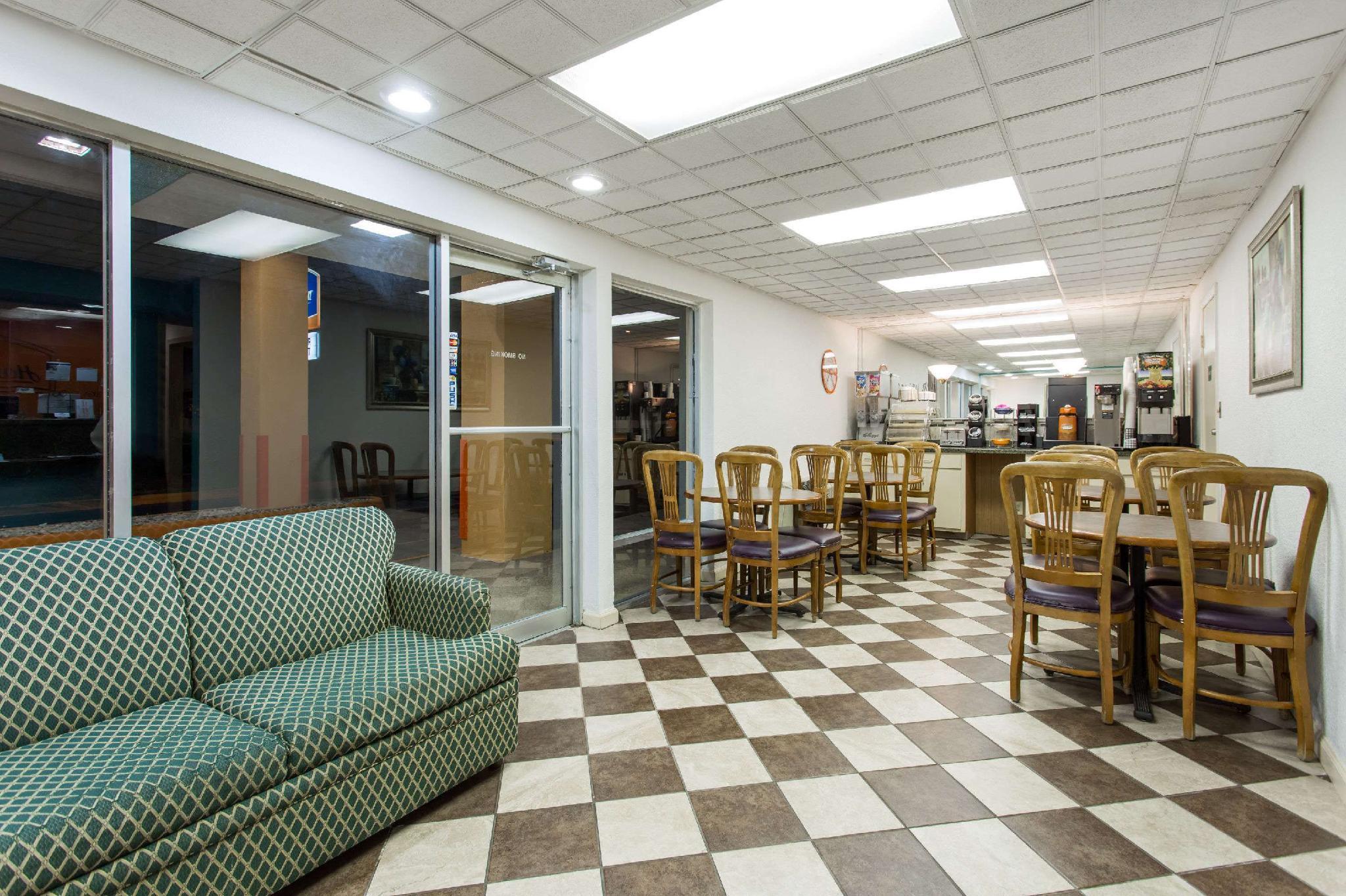 ฮาวเวิร์ด จอห์นสัน บาย วินด์แฮม เวอร์จิเนียบีช Motel ภายนอก รูปภาพ