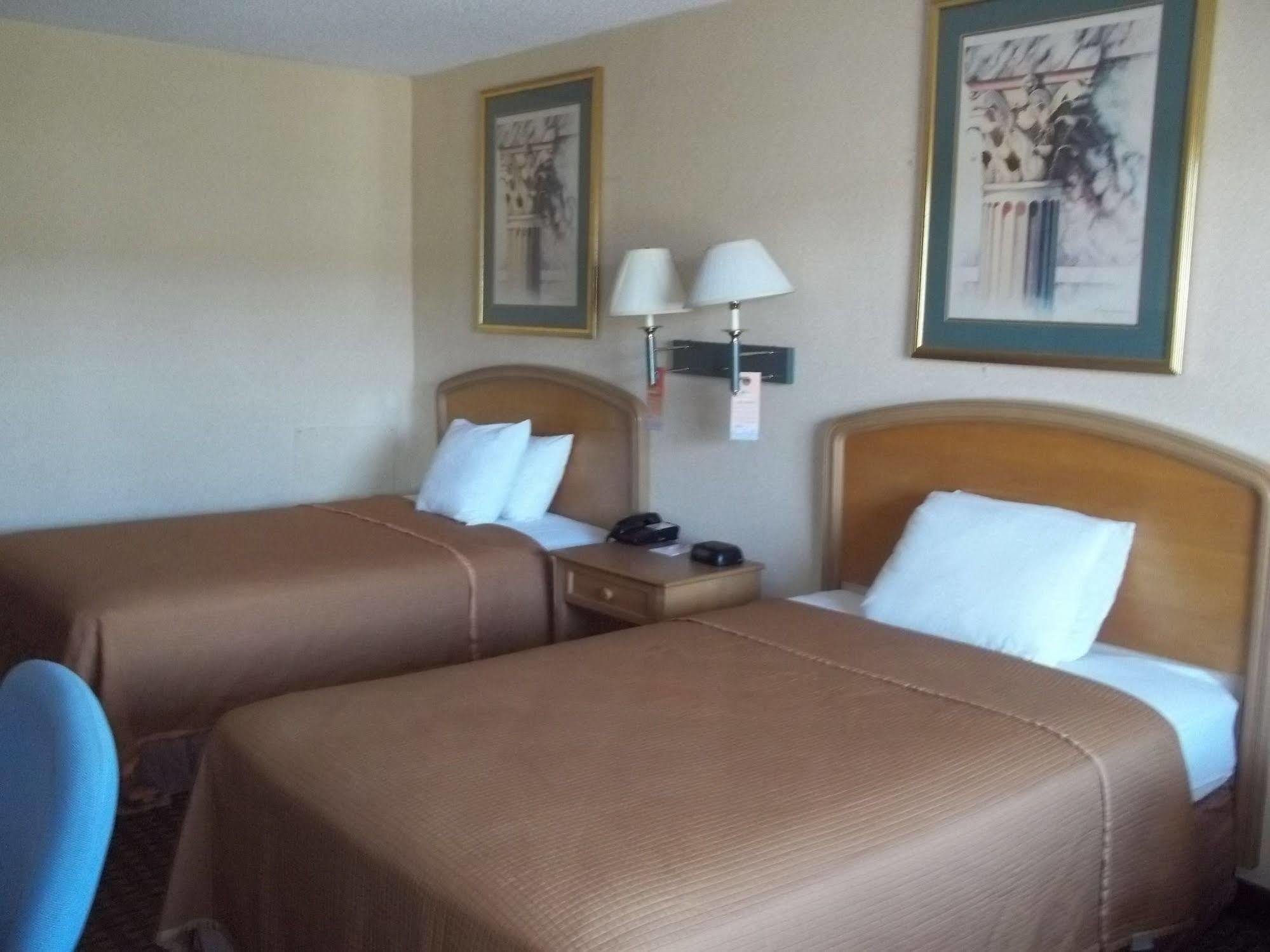 ฮาวเวิร์ด จอห์นสัน บาย วินด์แฮม เวอร์จิเนียบีช Motel ภายนอก รูปภาพ