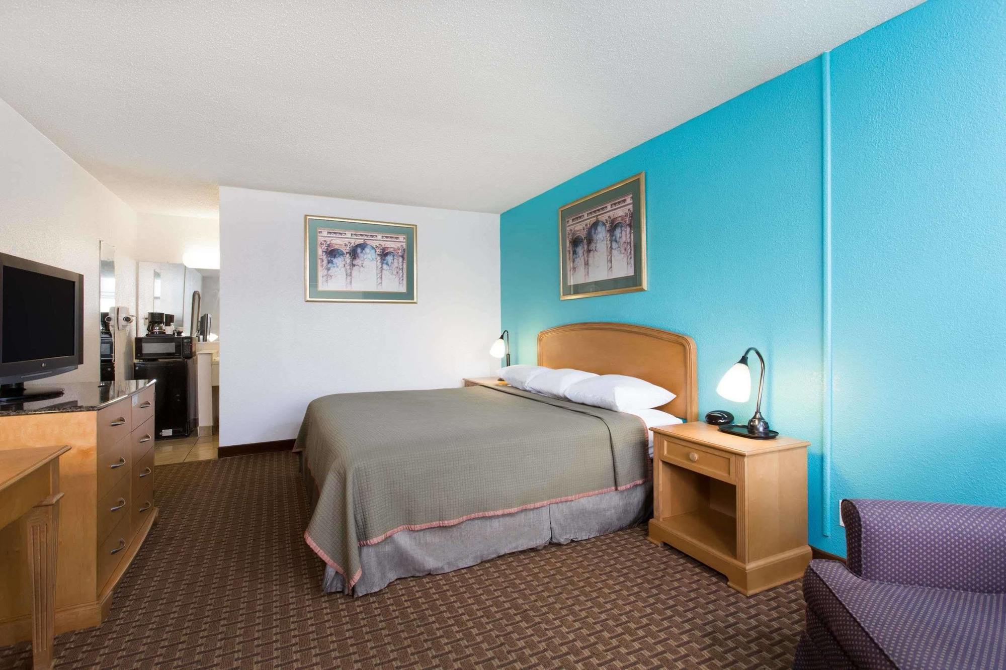 ฮาวเวิร์ด จอห์นสัน บาย วินด์แฮม เวอร์จิเนียบีช Motel ภายนอก รูปภาพ