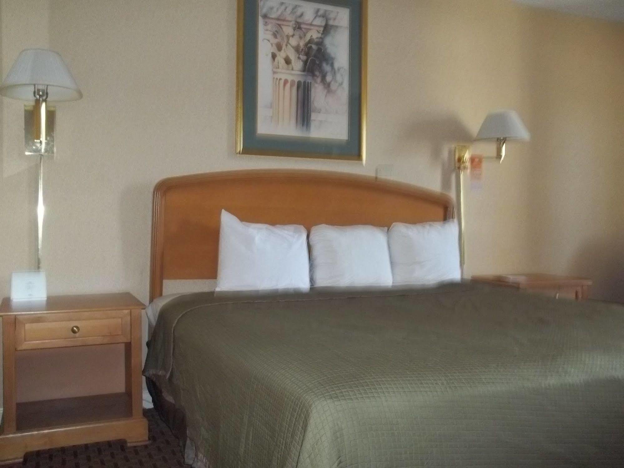 ฮาวเวิร์ด จอห์นสัน บาย วินด์แฮม เวอร์จิเนียบีช Motel ภายนอก รูปภาพ