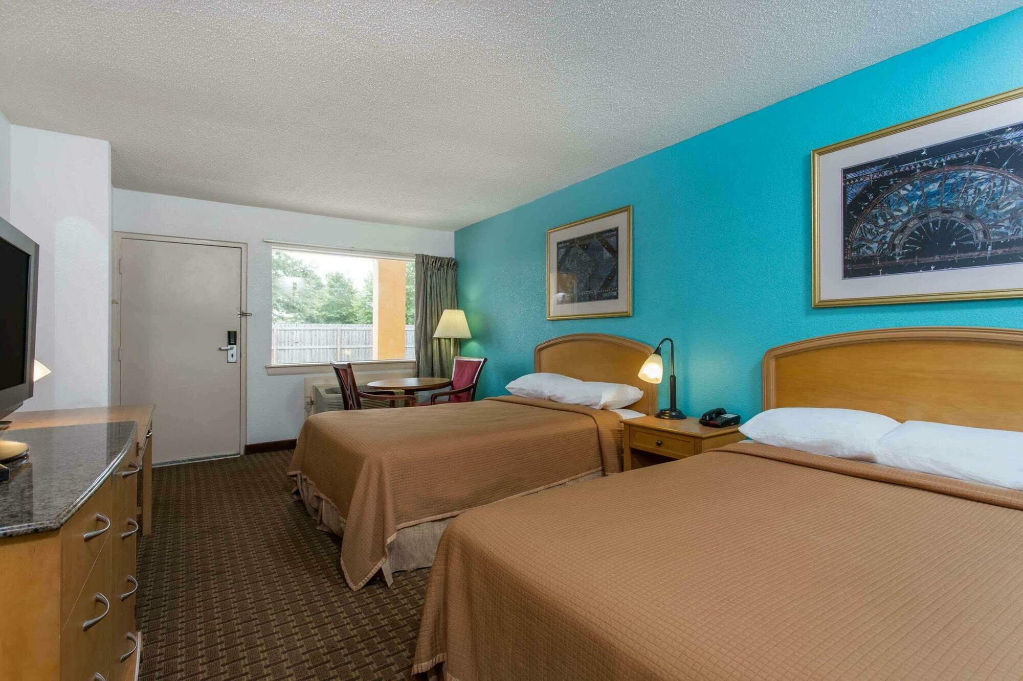 ฮาวเวิร์ด จอห์นสัน บาย วินด์แฮม เวอร์จิเนียบีช Motel ภายนอก รูปภาพ