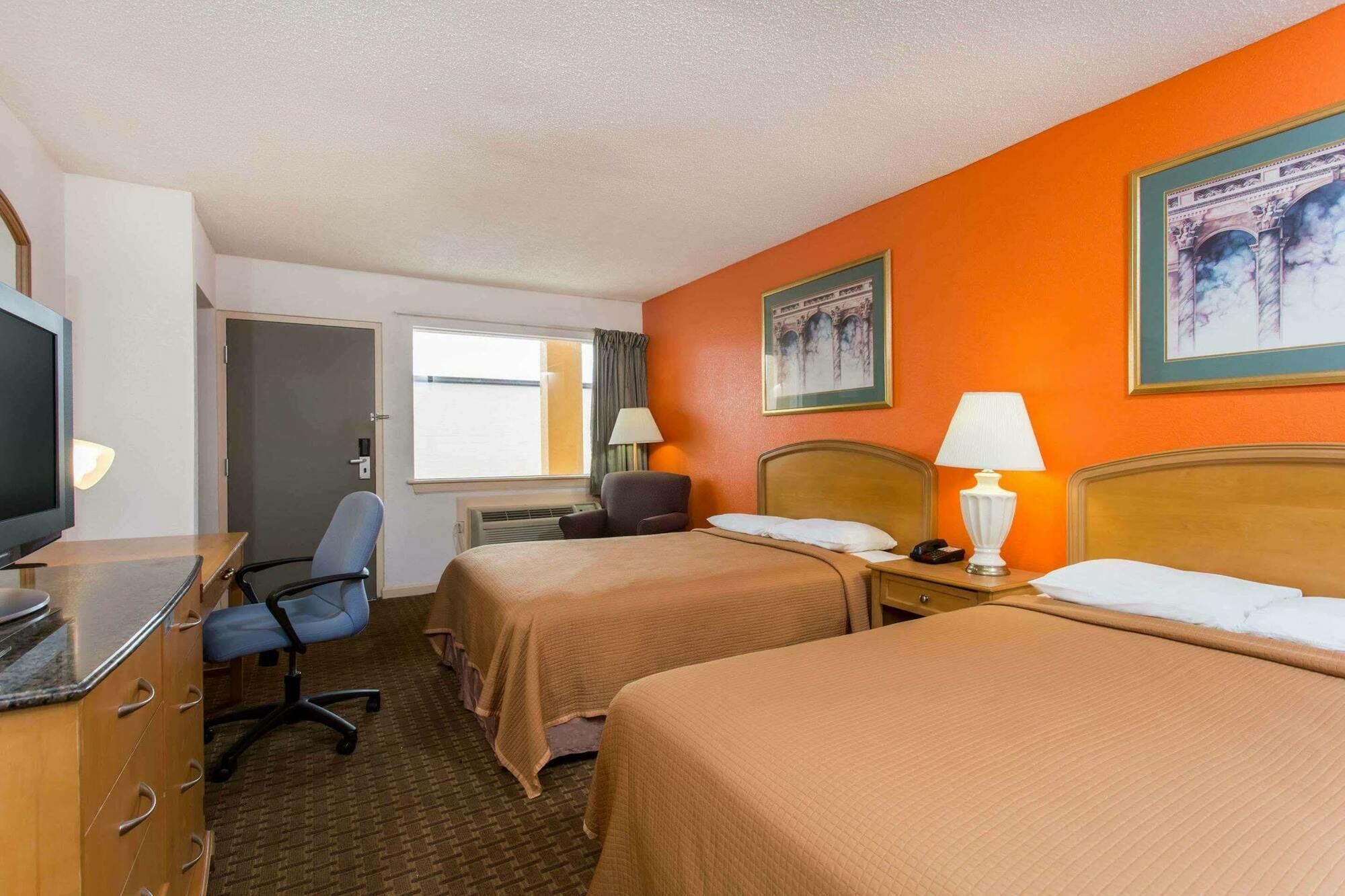 ฮาวเวิร์ด จอห์นสัน บาย วินด์แฮม เวอร์จิเนียบีช Motel ภายนอก รูปภาพ